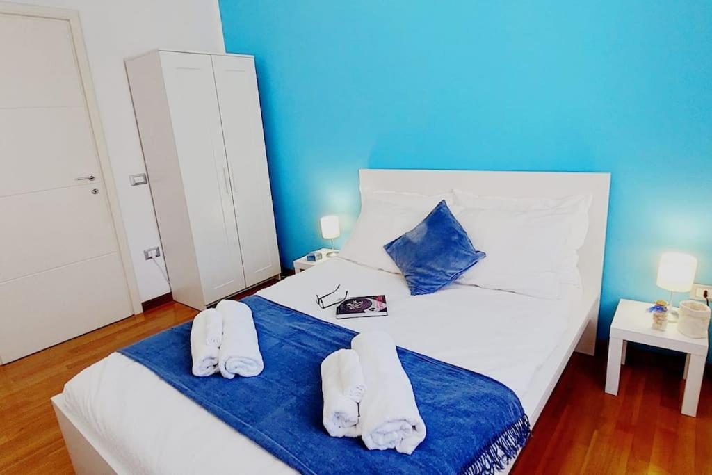 Blue Apartment Кальяри Экстерьер фото